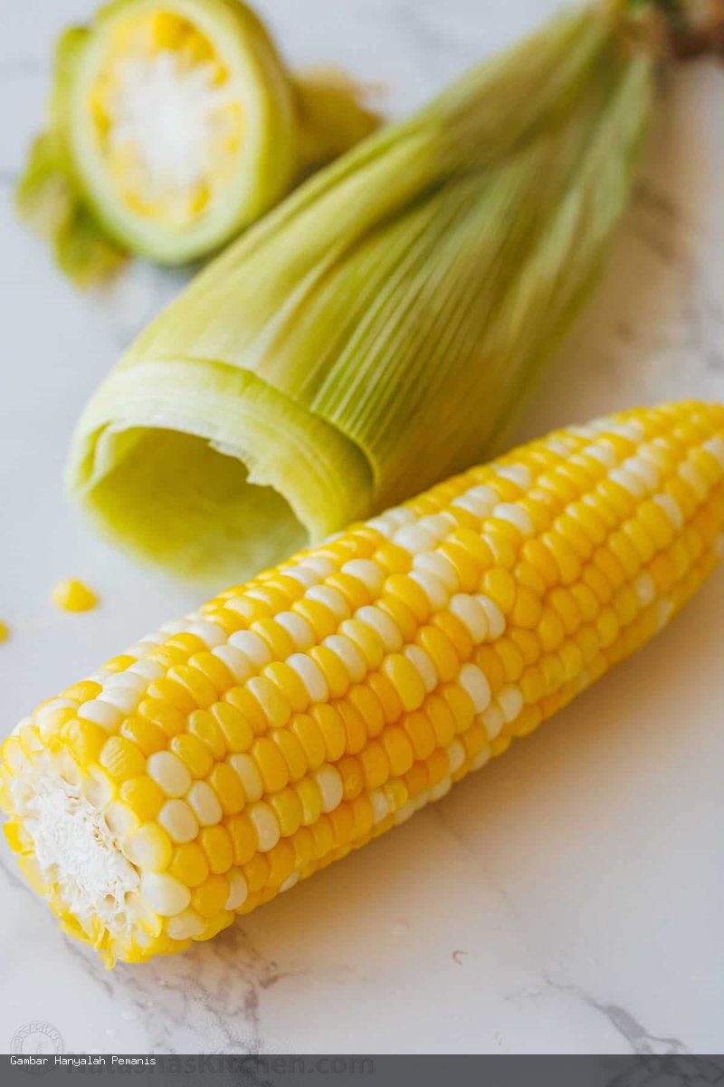 Trik Mudah Memasak Jagung Manis di Microwave Tanpa Mengupas
