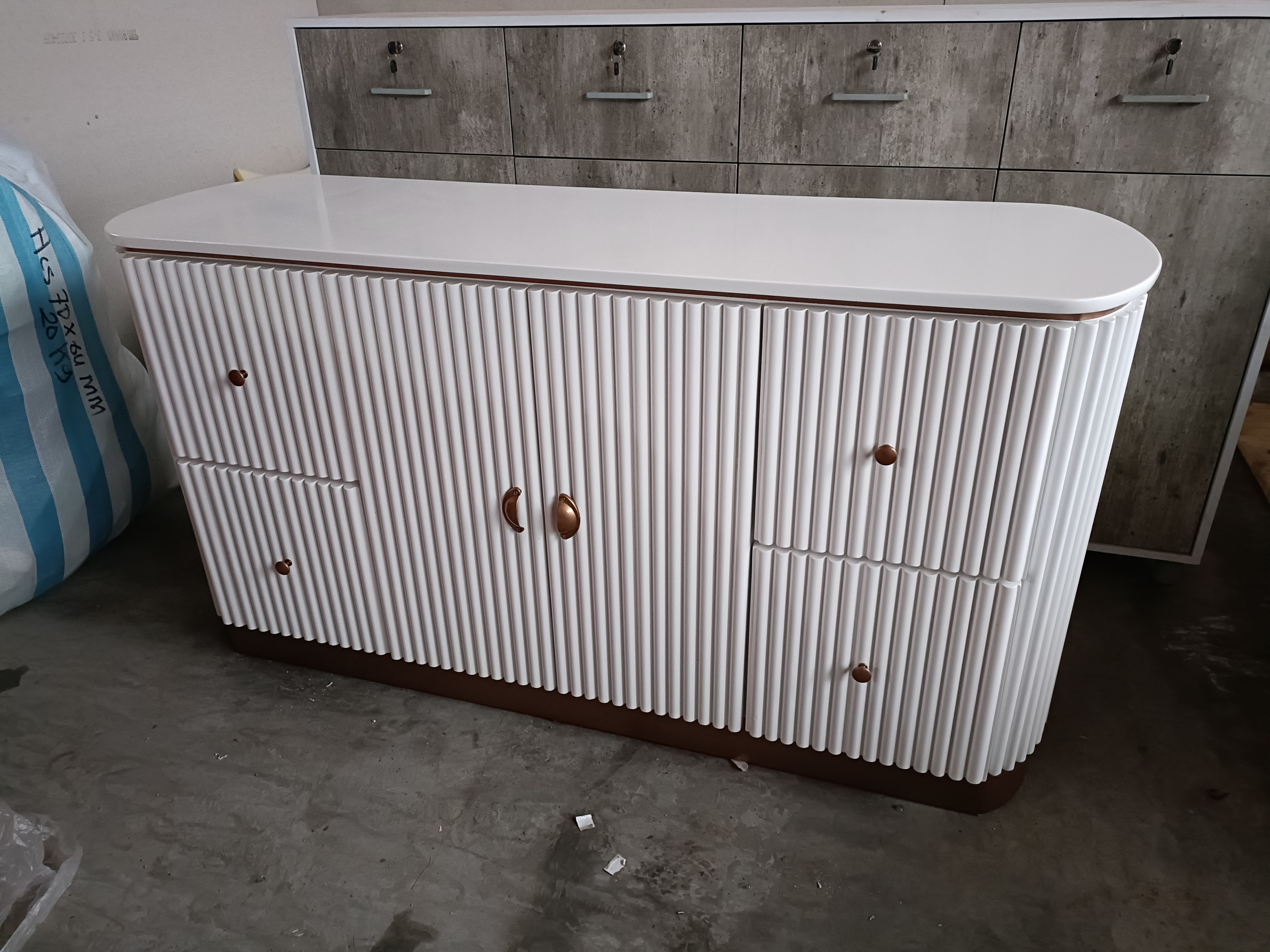 Meja TV & Lainnya custom hasil pengerjaan Sofa Depok by Yenia
