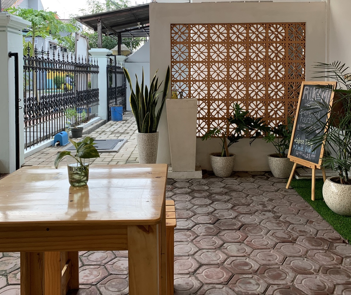 RUKAMI coffee house