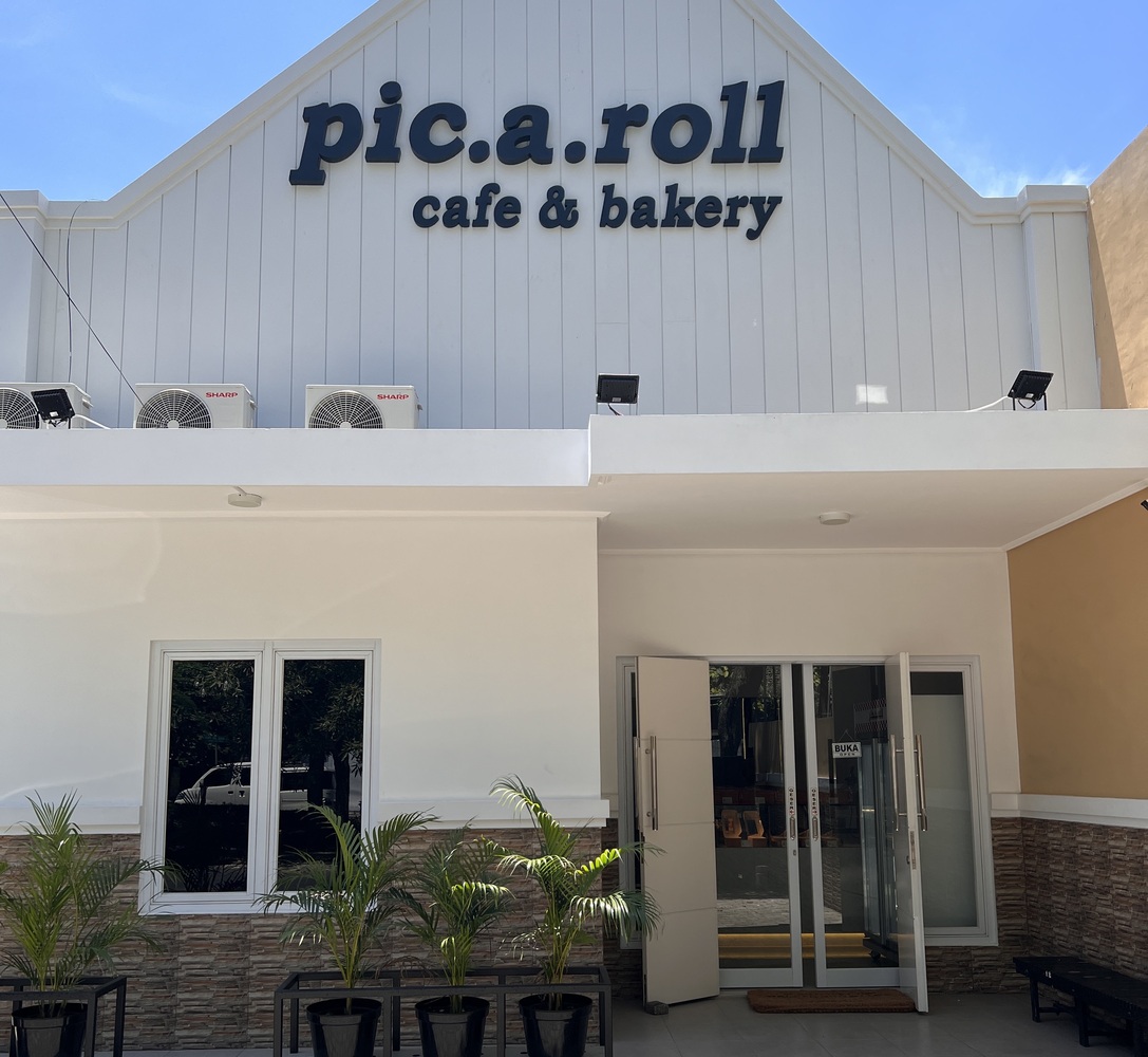 Picaroll Cafe & Bakery 