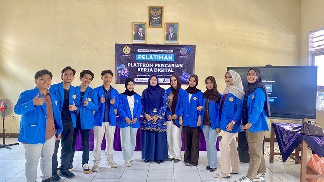 Peningkatan Wawasan Teknologi Siswa SMK Sultan Agung Tirtayasa Lewat Pengenalan Perangkat Komputer