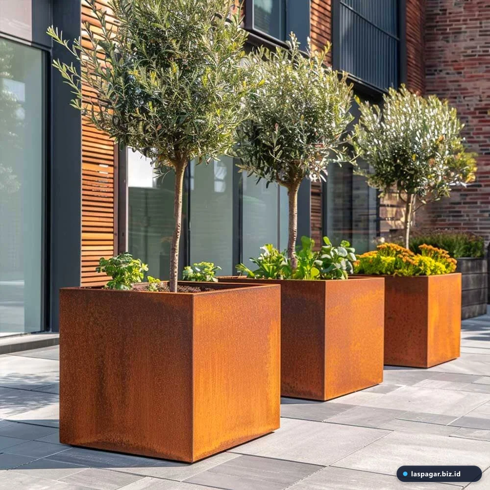 Material besi hollow dan plat baja untuk pembuatan planter box taman