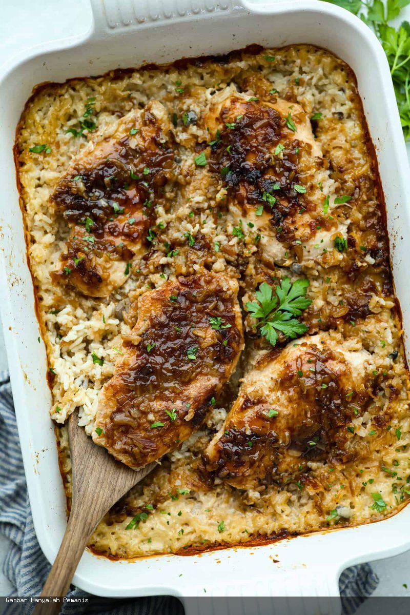 Casserole Ayam & Nasi Tanpa Mengintip, Praktis & Lezat!