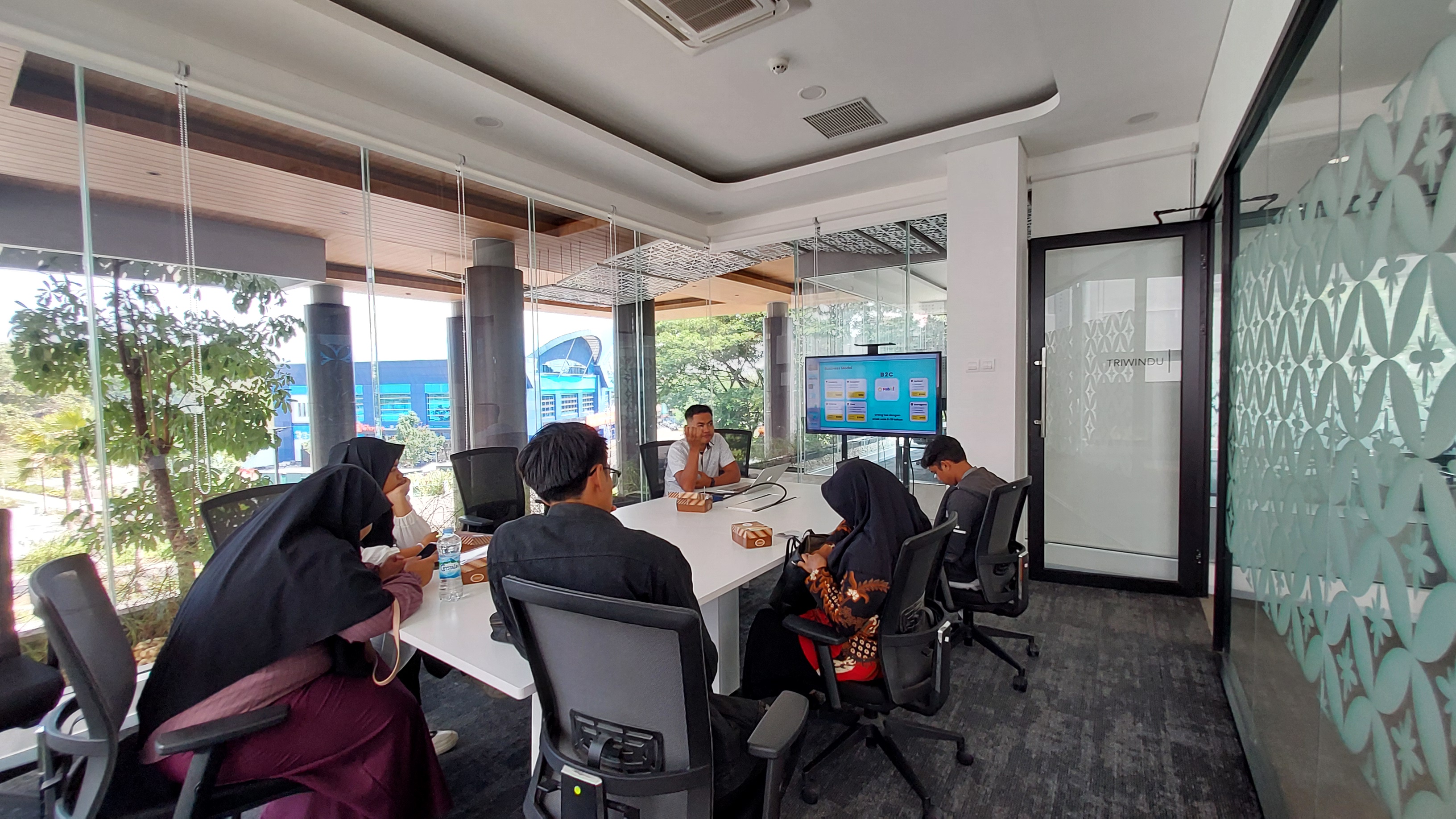 Kegiatan Akademi Profit 6