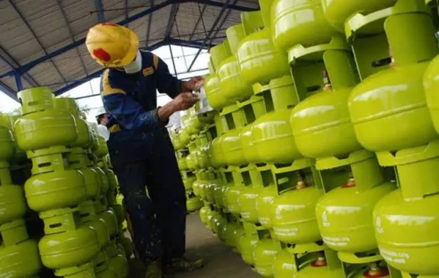Proses pengecekan keamanan tabung
