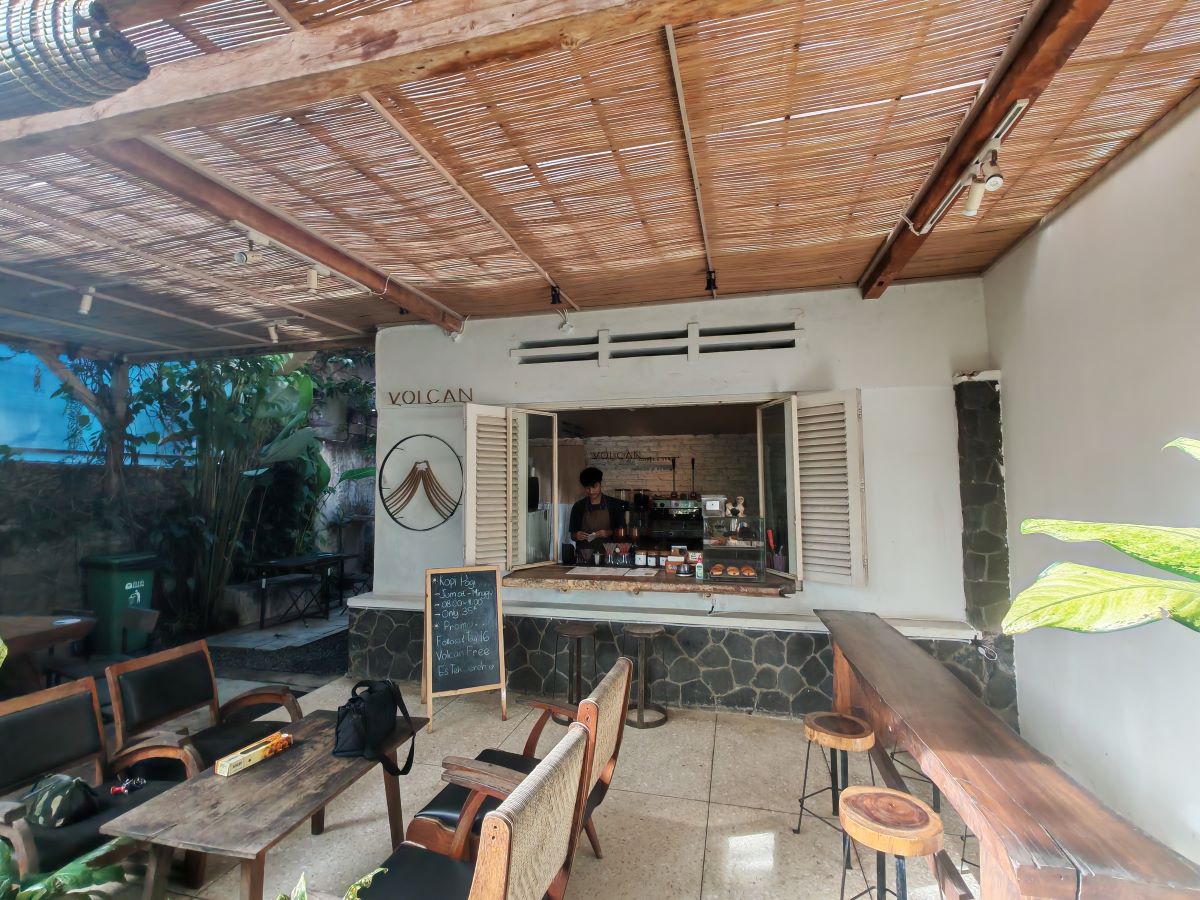 Volcan Coffee & Space 