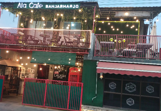 Ala Cafe Madam'e Banjarharjo
