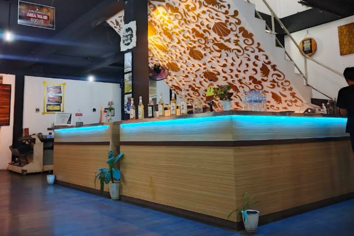 SIMPOSIUM CAFE & RESTO