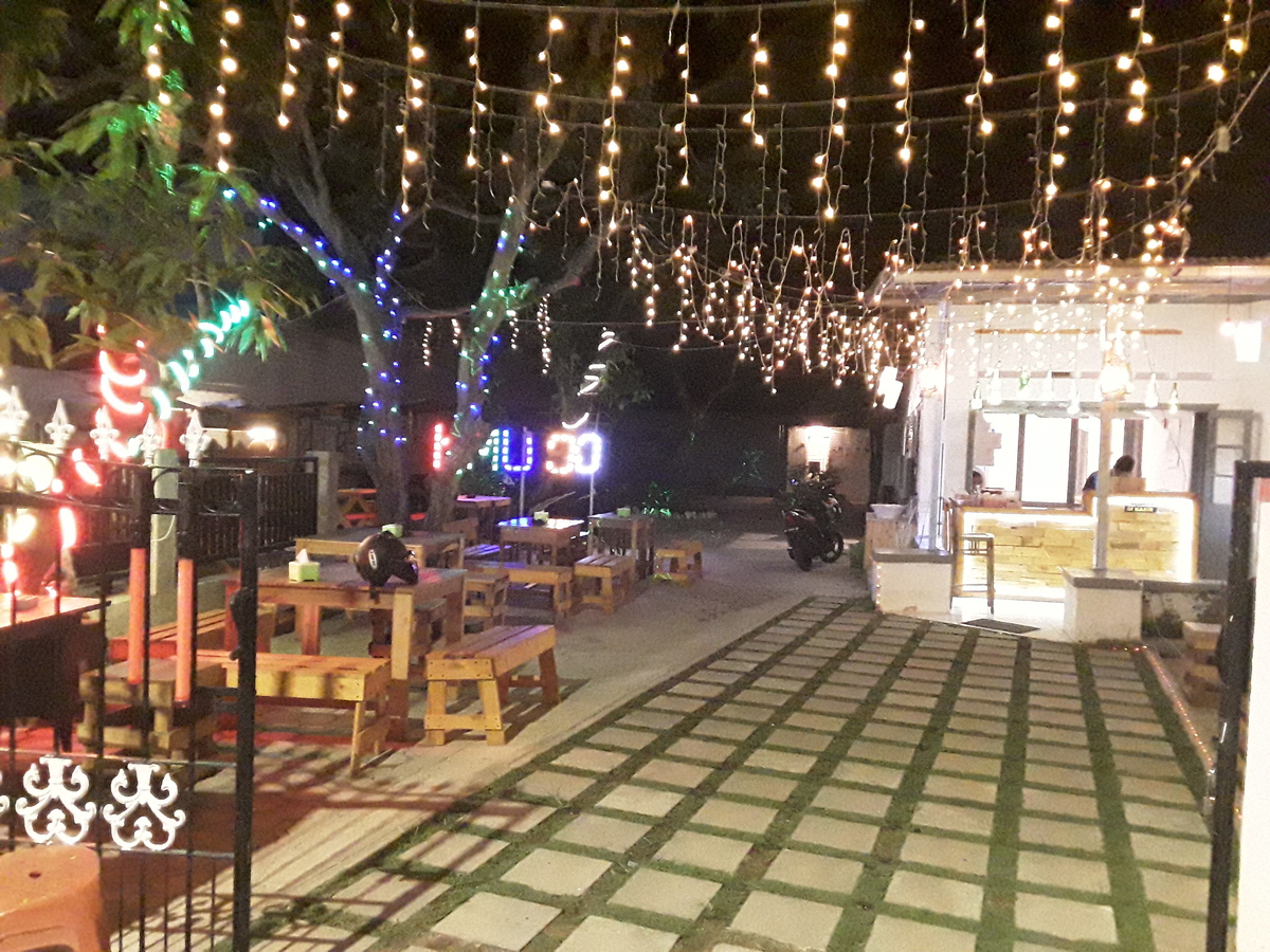 Foodcourt KMU 90