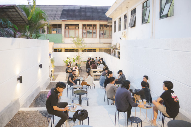 CRUZ Coffee & Work Space