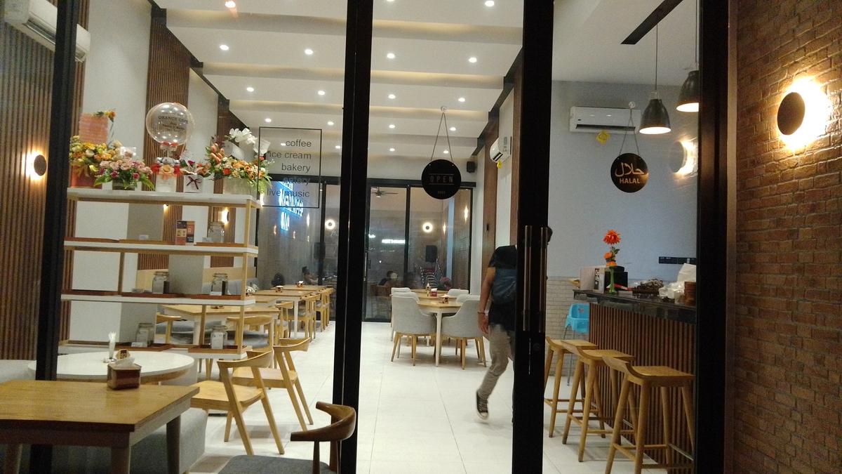 Cafe Orange