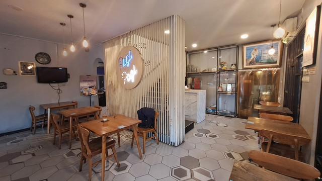 Pagi Pagi Coffee & Eatery - Sultan Agung