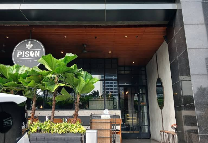 Pison Thamrin 