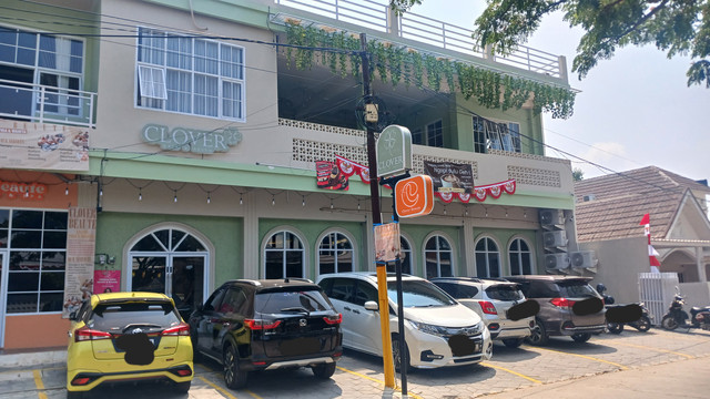 CLOVER Cafe & Resto