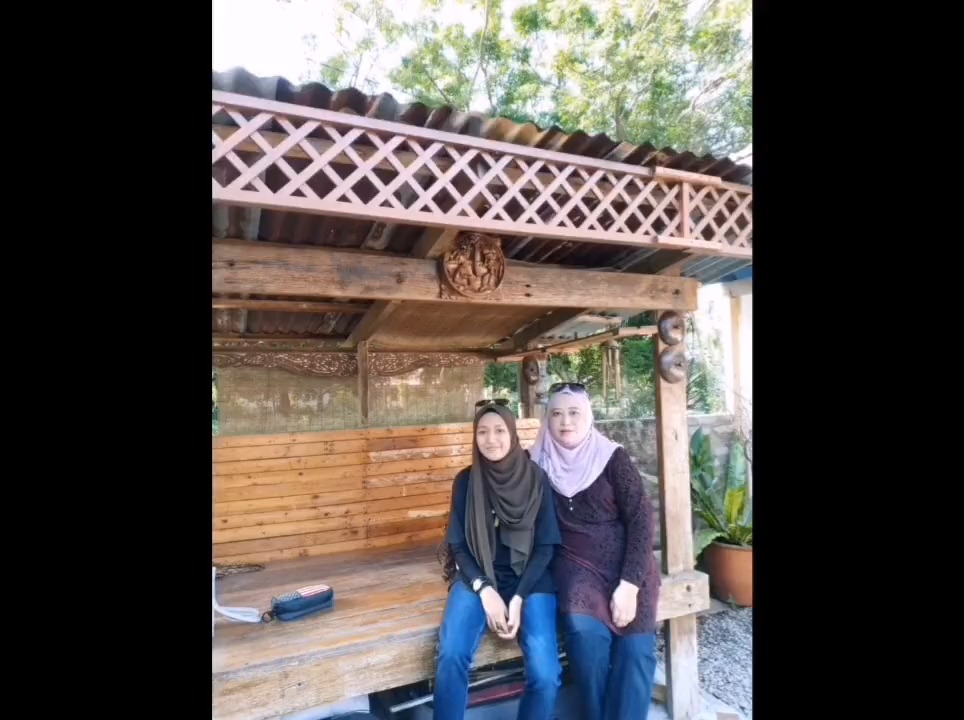pacar dan ibuny sampe di embat juga