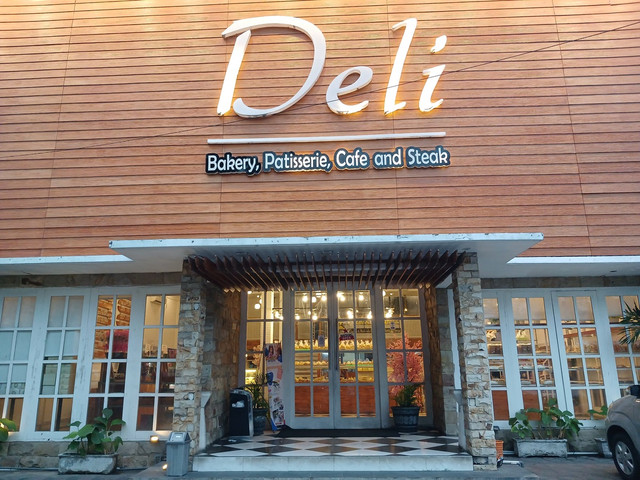 Deli Bakery ,Resto & Gallery