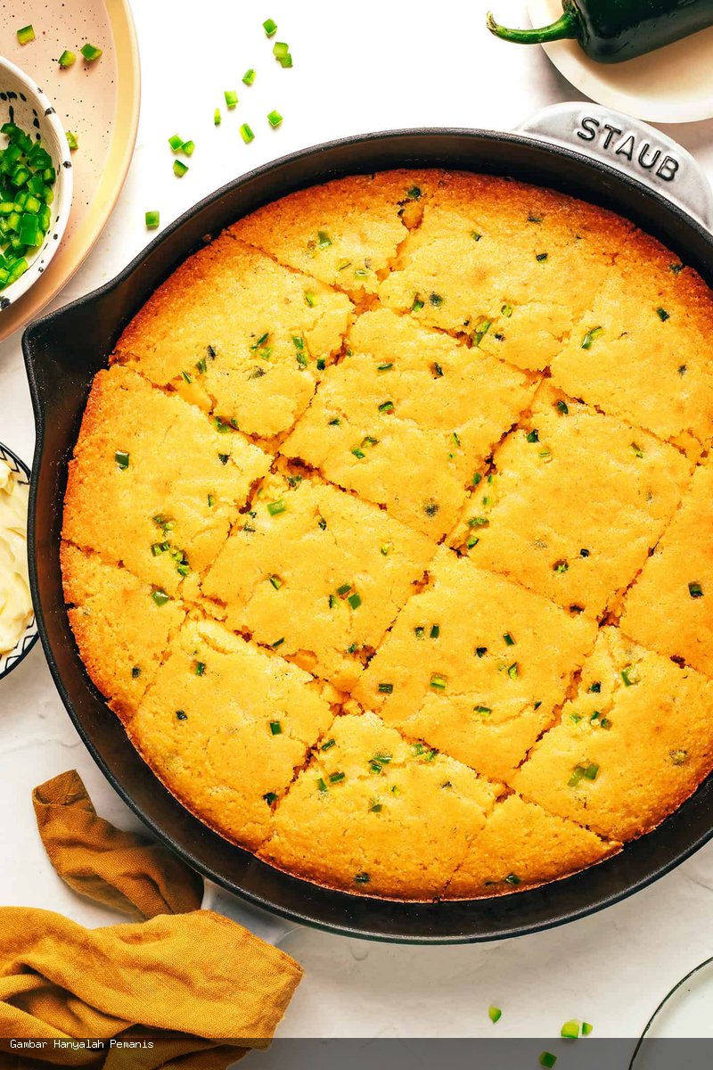 Jalapeño Cheddar Cornbread Gurih dengan Butter Coklat