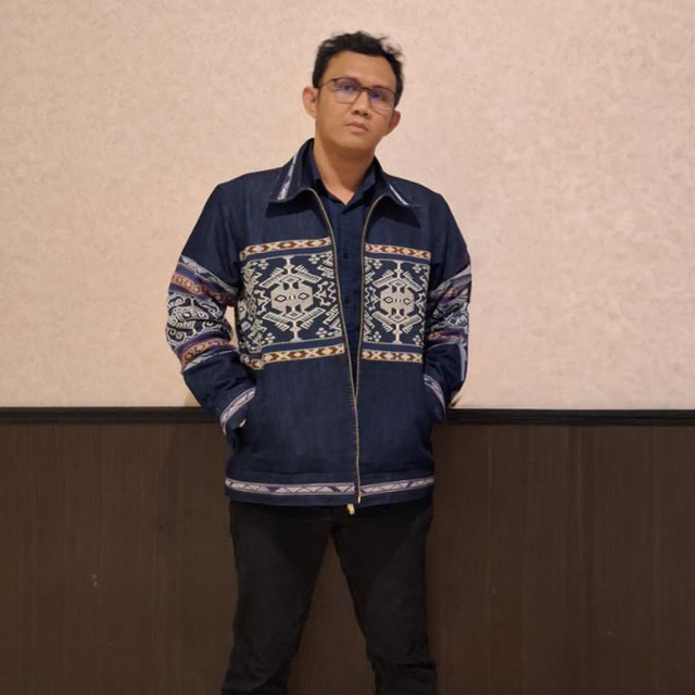 Portrait of Dr. Verdico Arif, S.IP., M.AP.