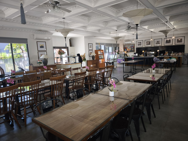 Angon Jiwo Cafe & Resto