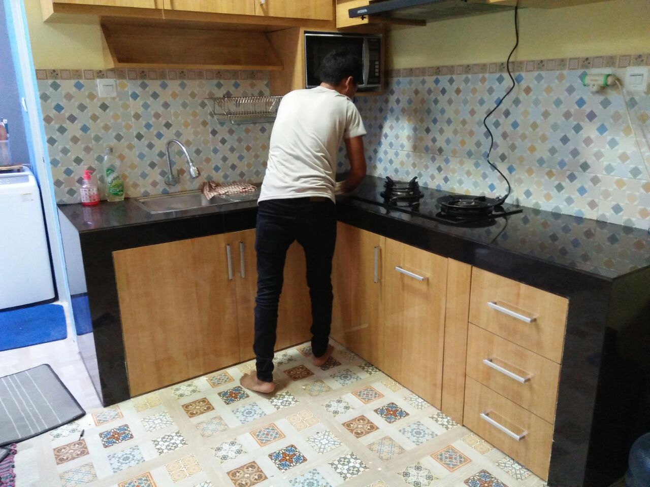 Kitchen Set custom hasil pengerjaan Sofa Depok by Yenia