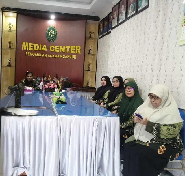 e1d5c676-3a8c-433b-a922-dc05bb8773d6