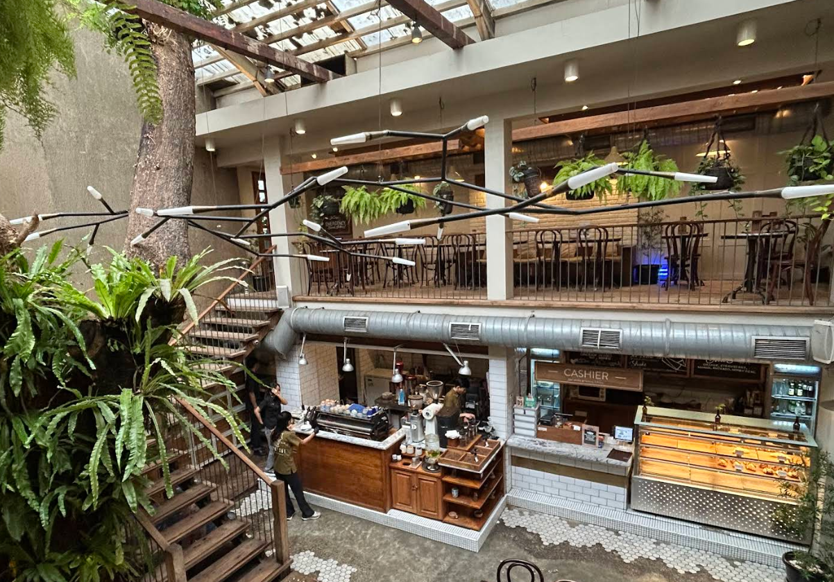 Lucky Cat Coffee & Kitchen