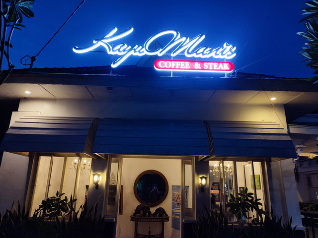 Kayu Manis Coffee & Steak 