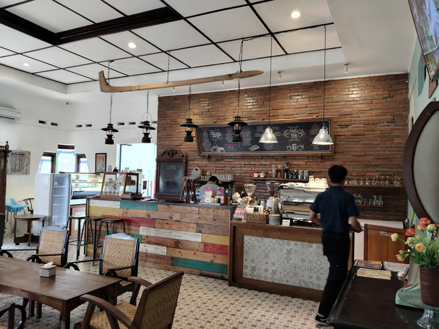 Kayu Manis Coffee & Steak 