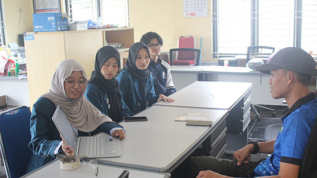 Mahasiswa KKN UNDIP Hadirkan Dashboard Digital untuk Dukung Pengelolaan Sampah di Desa Sembojo