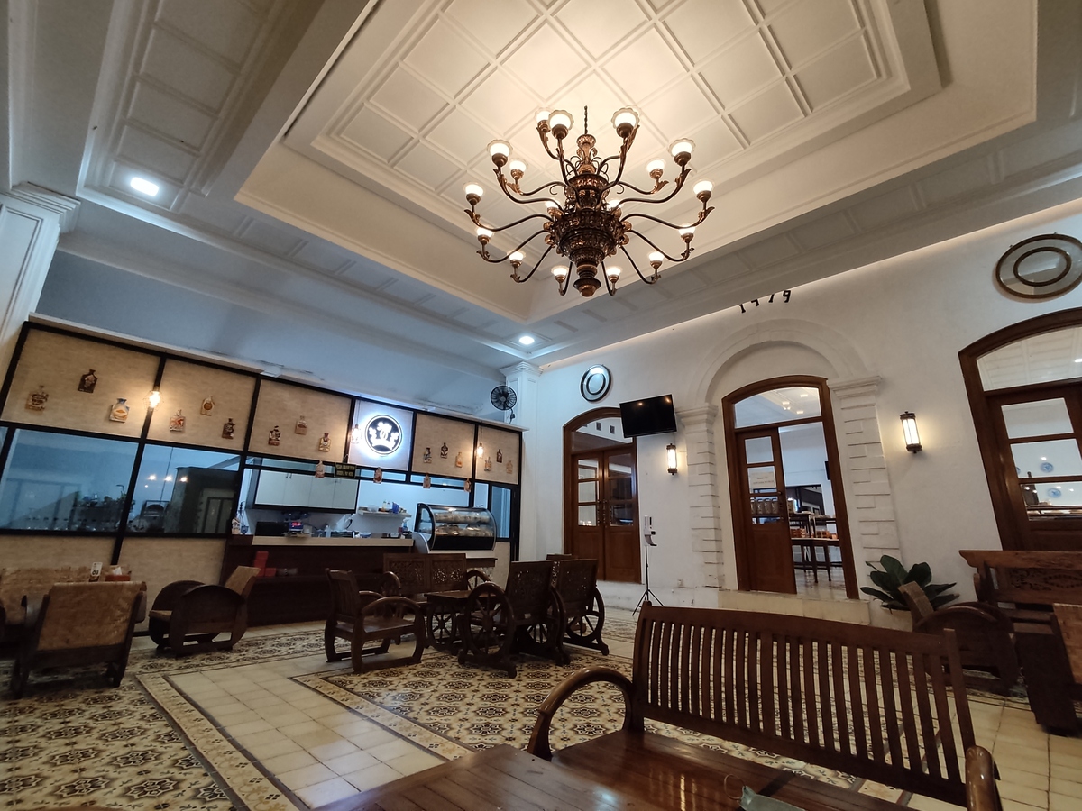 Jolly Bakery & Coffee Shop
