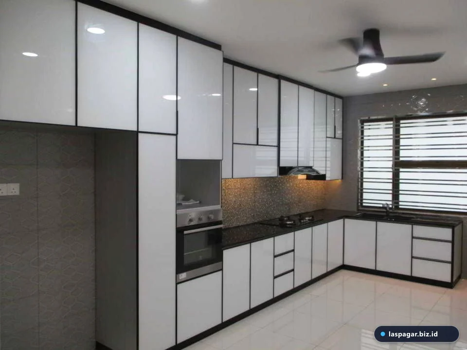 Struktur material lemari dapur aluminium panel ACP anti rayap dan anti air