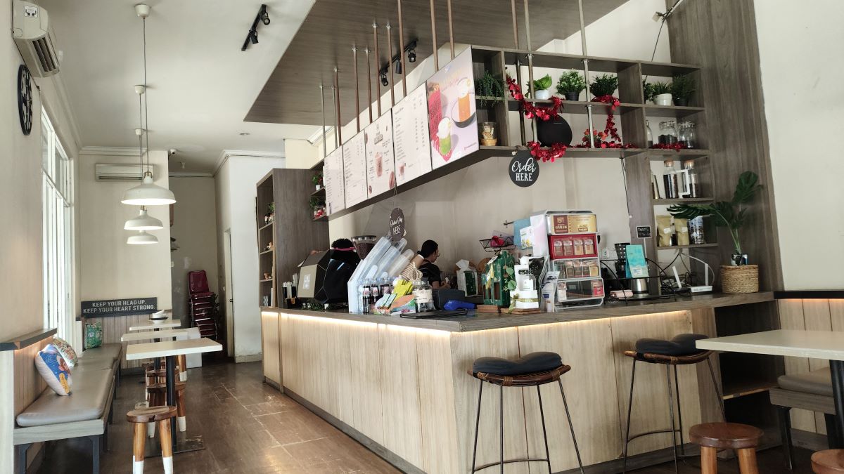 Dyamond Caffe and Resto
