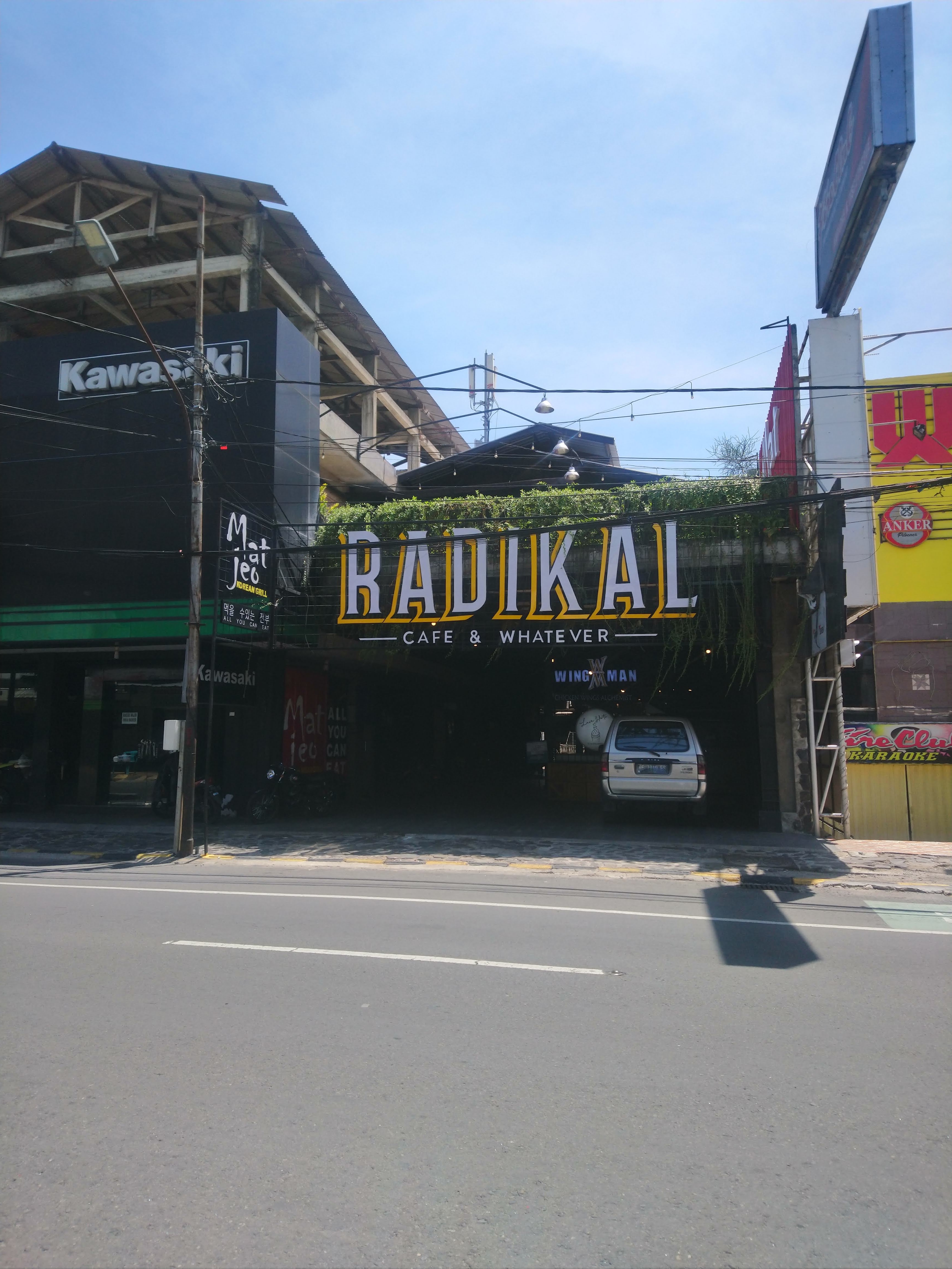 Radikal Cafe & Whatever