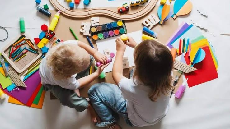 Mengembangkan Kreativitas Anak Melalui Seni dan Kerajinan
