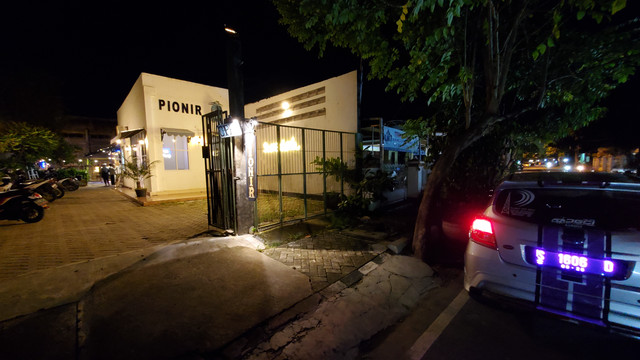 PIONIR COFFEE GARAGE