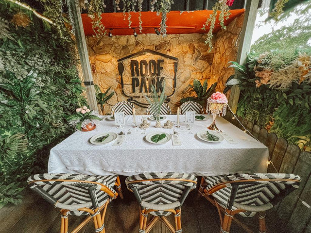 Roofpark Cafe & Restaurant Bogor 