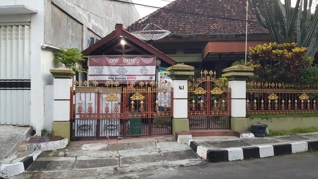 Cafe Borneo Magetan