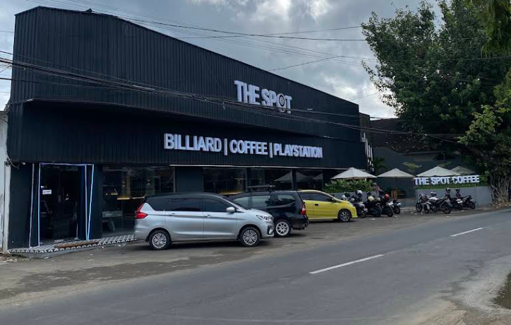THE SPOT BILLIARD & CAFÈ