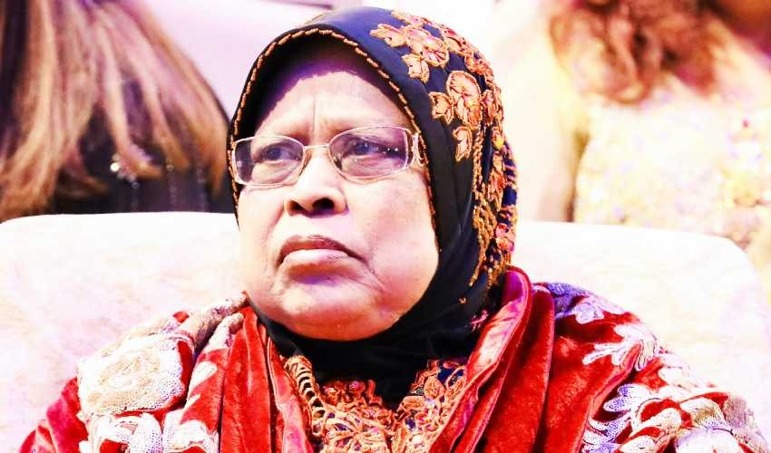 মায়ের বিদায়ে অশ্রুসিক্ত লিয়াকত আলী খাঁন মুকুল
