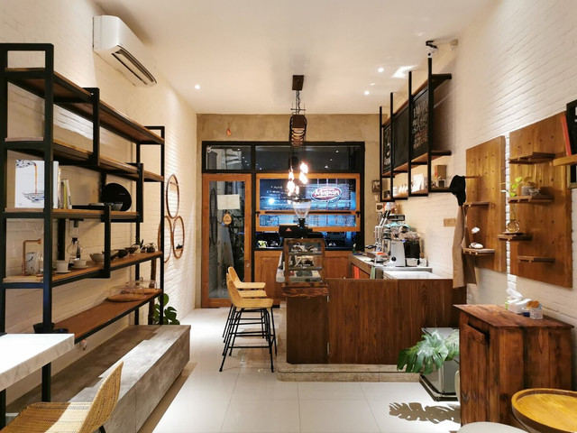 The Oak Tree Surabaya
