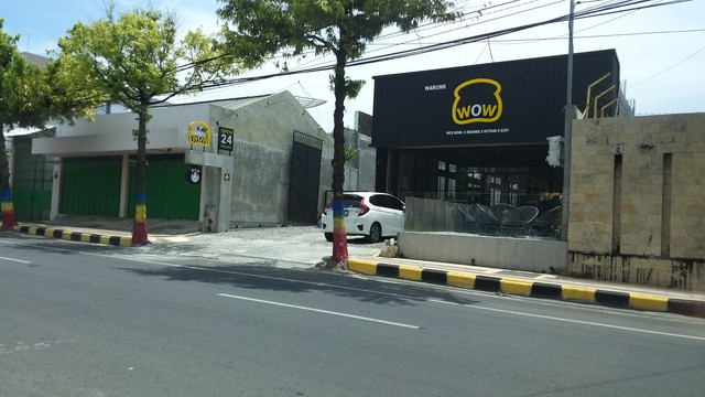 Warunk WOW KWB Madiun